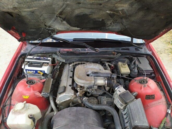 BMW 318 1993, 373,000 km - 1.8 l - Sumqayıt