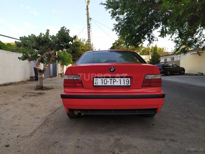 BMW 318 1993, 373,000 km - 1.8 l - Sumqayıt