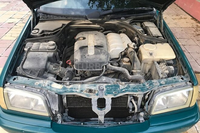 Mercedes C 220 1999, 437,000 km - 2.2 l - Bakı