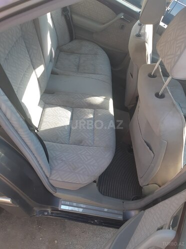Mercedes C 220 1995, 254,000 km - 2.2 l - Bakı