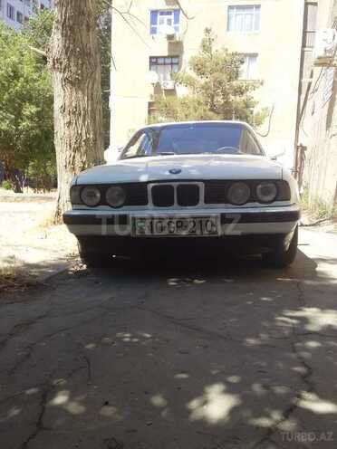 BMW 520 1988, 999,999 km - 2.0 l - Sumqayıt