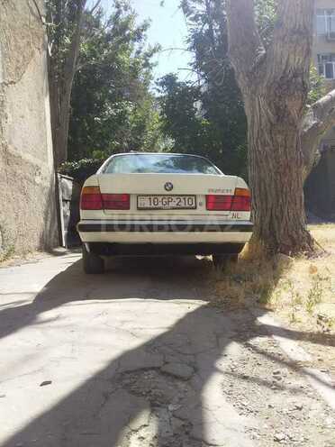 BMW 520 1988, 999,999 km - 2.0 l - Sumqayıt