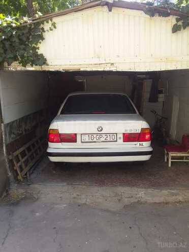 BMW 520 1988, 999,999 km - 2.0 l - Sumqayıt