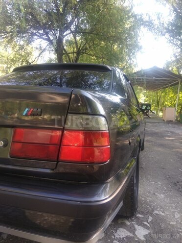 BMW 520 1993, 320,500 km - 2.0 l - Bakı