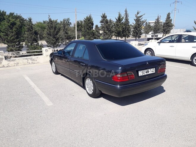 Mercedes E 230 1996, 267,800 km - 2.3 l - Sumqayıt