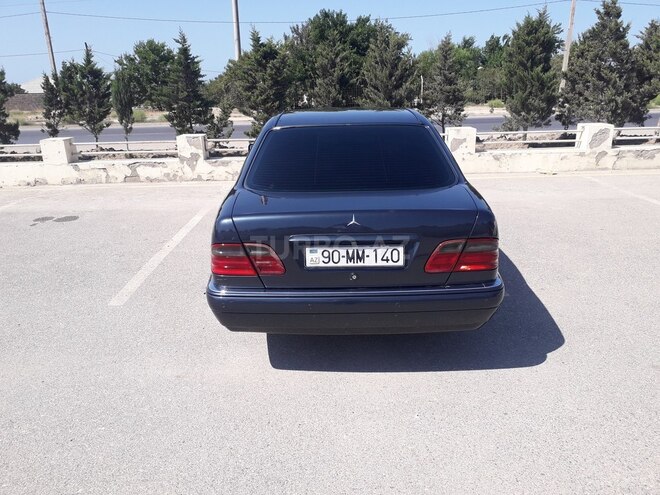 Mercedes E 230 1996, 267,800 km - 2.3 l - Sumqayıt