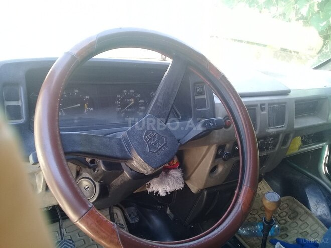 GAZ 330202-740 1999, 200,000 km - 2.4 l - Qusar