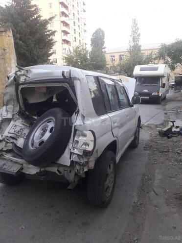 Mitsubishi Pajero io 2000, 246,000 km - 2.0 l - Bakı