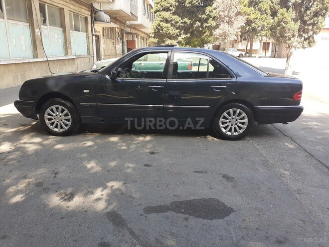 Mercedes E 240 1998, 237,680 km - 2.4 l - Bakı