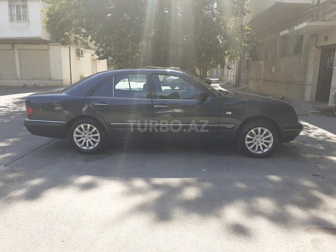 Mercedes E 240 1998, 237,680 km - 2.4 l - Bakı
