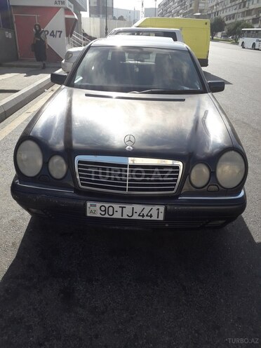 Mercedes E 230 1996, 145,890 km - 2.3 l - Bakı