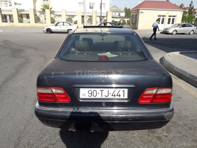 Mercedes E 230 1996, 145,890 km - 2.3 l - Bakı