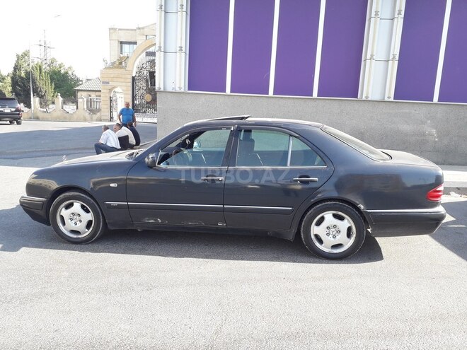 Mercedes E 230 1996, 145,890 km - 2.3 l - Bakı
