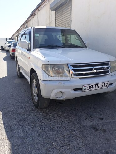 Mitsubishi Pajero io 2000, 243,265 km - 2.0 l - Bakı
