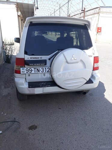 Mitsubishi Pajero io 2000, 243,265 km - 2.0 l - Bakı