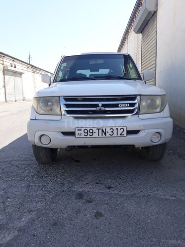 Mitsubishi Pajero io 2000, 243,265 km - 2.0 l - Bakı