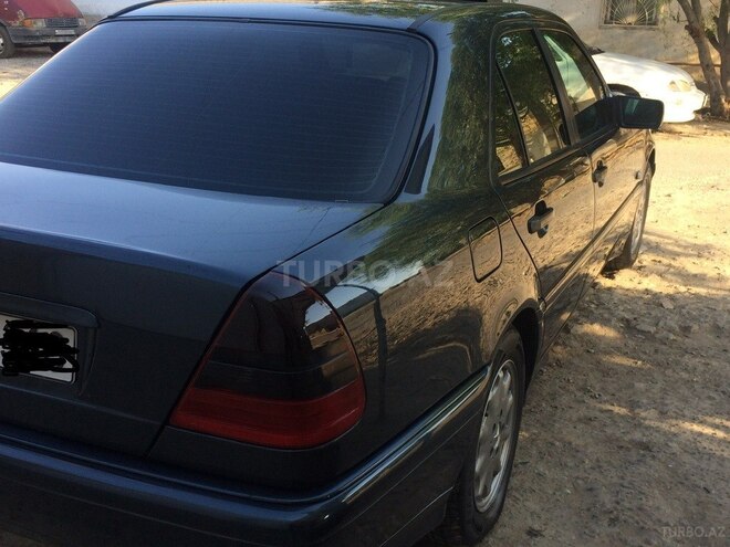 Mercedes C 180 1998, 235,000 km - 1.8 l - Salyan