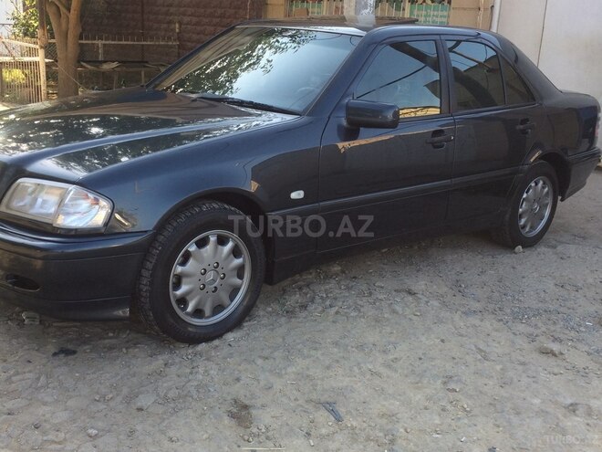 Mercedes C 180 1998, 235,000 km - 1.8 l - Salyan