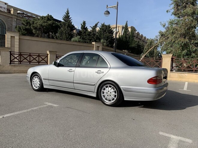 Mercedes E 240 2000, 326,000 km - 2.6 л - Bakı