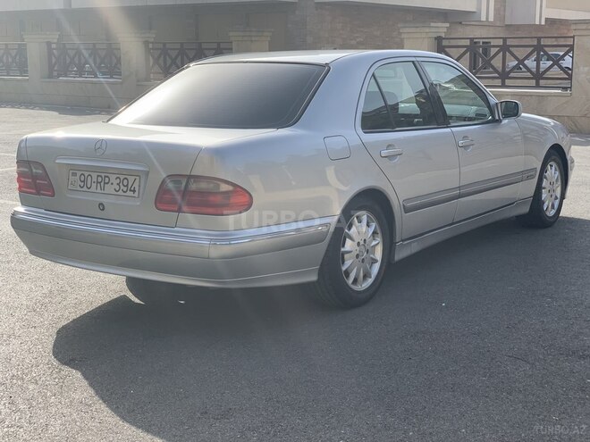 Mercedes E 240 2000, 326,000 km - 2.6 л - Bakı