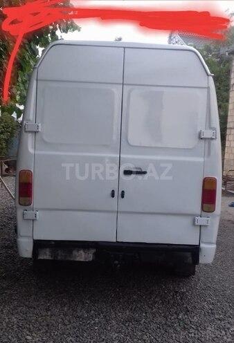 Mercedes 208 D 1995, 3,658,742 km - 2.3 l - Yevlax