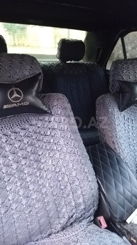 Mercedes E 200 1993, 3,859,640 km - 0.2 l - İsmayıllı