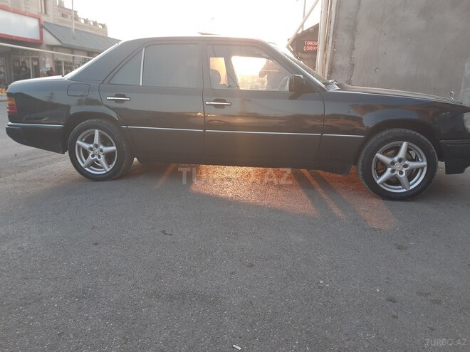 Mercedes E 230 1991, 258,695 km - 2.3 l - Bakı