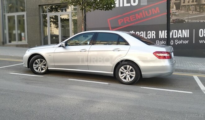 Mercedes E 220 2009, 181,000 km - 2.2 l - Bakı