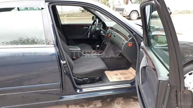 Mercedes E 200 2001, 285,500 km - 2.0 l - Gəncə
