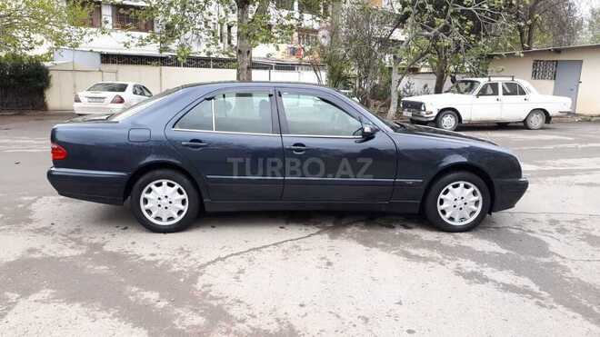 Mercedes E 200 2001, 285,500 km - 2.0 l - Gəncə