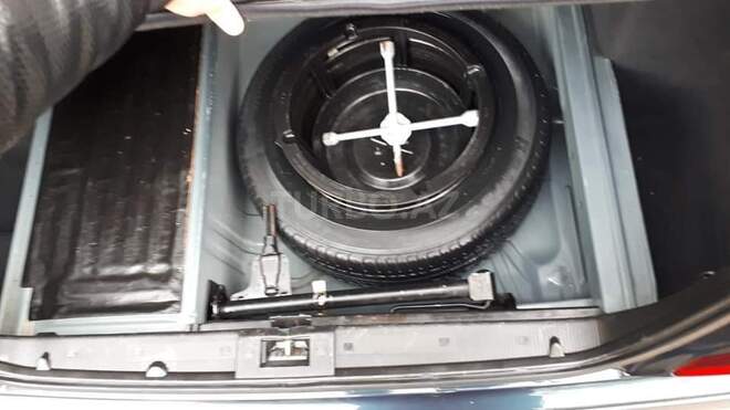 Mercedes E 200 2001, 285,500 km - 2.0 l - Gəncə