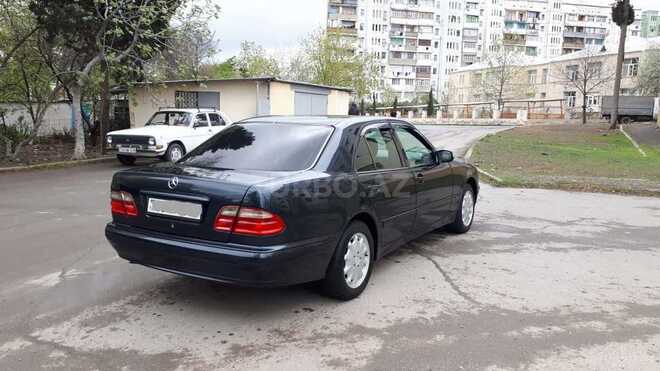 Mercedes E 200 2001, 285,500 km - 2.0 l - Gəncə