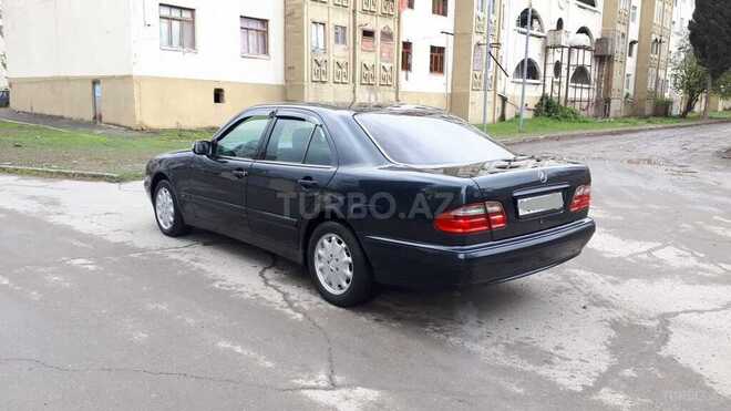 Mercedes E 200 2001, 285,500 km - 2.0 l - Gəncə