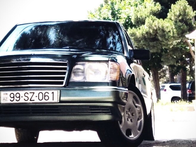 Mercedes E 220 1994, 450,000 km - 0.2 l - Bakı