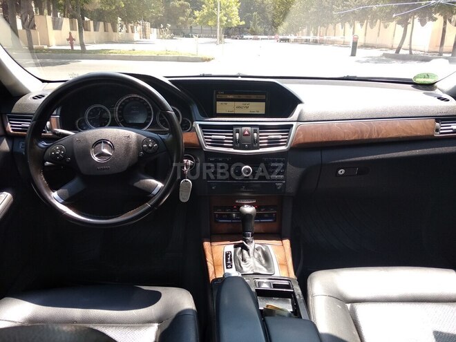 Mercedes E 220 2009, 204,500 km - 2.2 l - Bakı