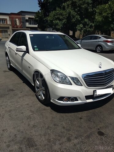 Mercedes E 220 2009, 204,500 km - 2.2 l - Bakı