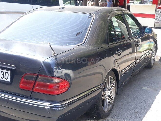 Mercedes E 230 1997, 335,000 km - 2.3 l - Bakı