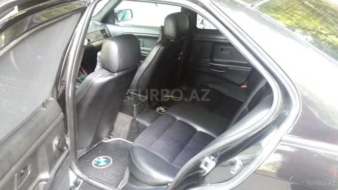 BMW 318 1992, 419,000 km - 1.8 l - Qax