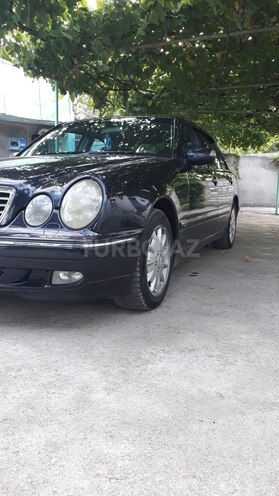 Mercedes E 270 2001, 365,000 km - 2.7 l - Bərdə