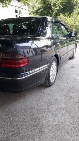 Mercedes E 270 2001, 365,000 km - 2.7 l - Bərdə