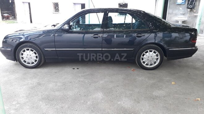Mercedes E 270 2001, 365,000 km - 2.7 l - Bərdə