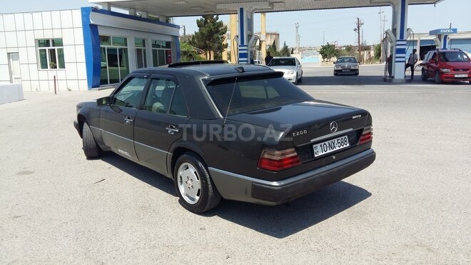 Mercedes E 200 1990, 370,000 km - 2.0 l - Bakı