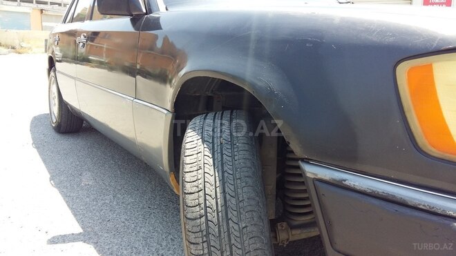 Mercedes E 200 1990, 370,000 km - 2.0 l - Bakı