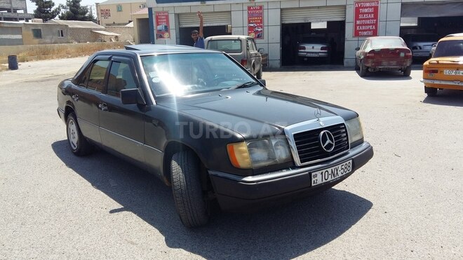 Mercedes E 200 1990, 370,000 km - 2.0 l - Bakı