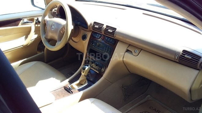 Mercedes C 240 2001, 277,700 km - 2.6 l - Bakı