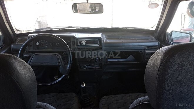 LADA (VAZ) 21099 1994, 180,000 km - 1.5 l - Salyan
