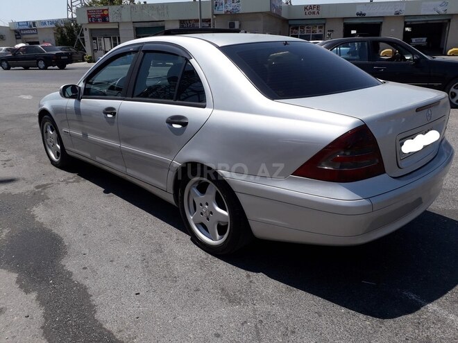 Mercedes C 220 2000, 322,235 km - 2.2 л - Xırdalan