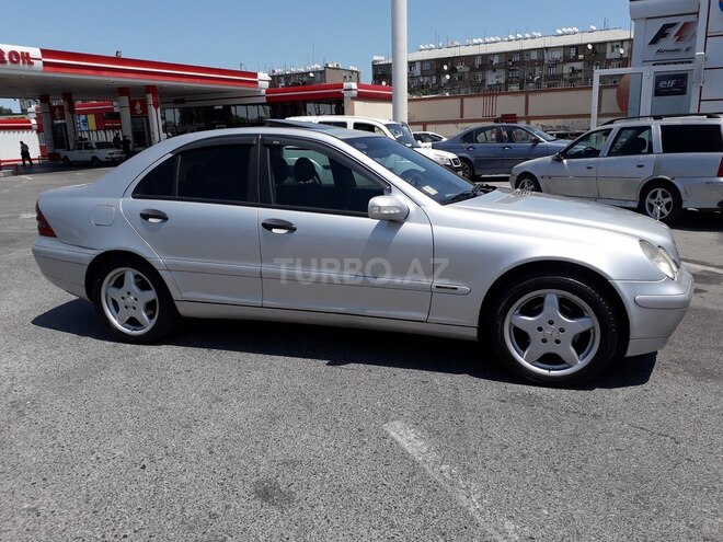 Mercedes C 220 2000, 322,235 km - 2.2 л - Xırdalan