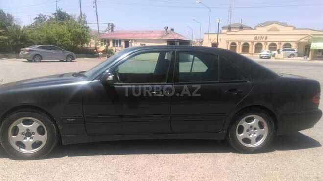Mercedes E 220 2000, 369,000 km - 2.2 l - Bakı