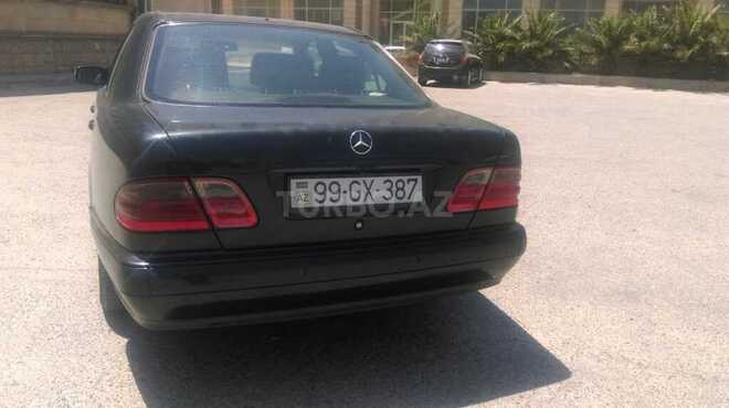 Mercedes E 220 2000, 369,000 km - 2.2 l - Bakı